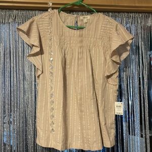 Pretty blouse for workout play